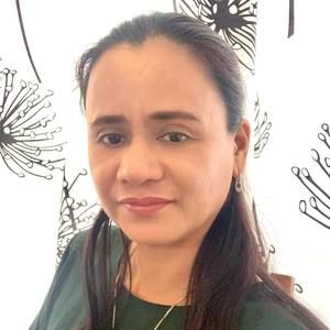 Meet your Posher, Lalaine